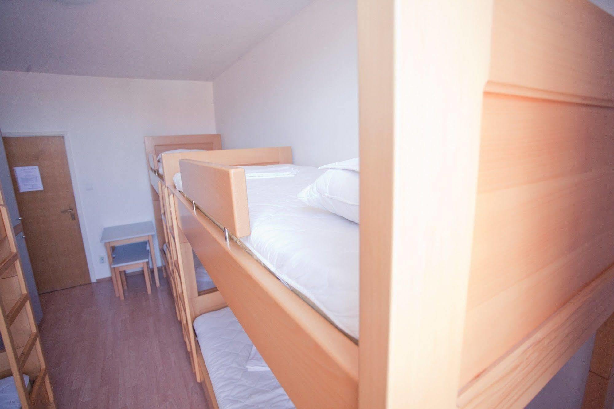 Hi Hostel Zagabria Esterno foto
