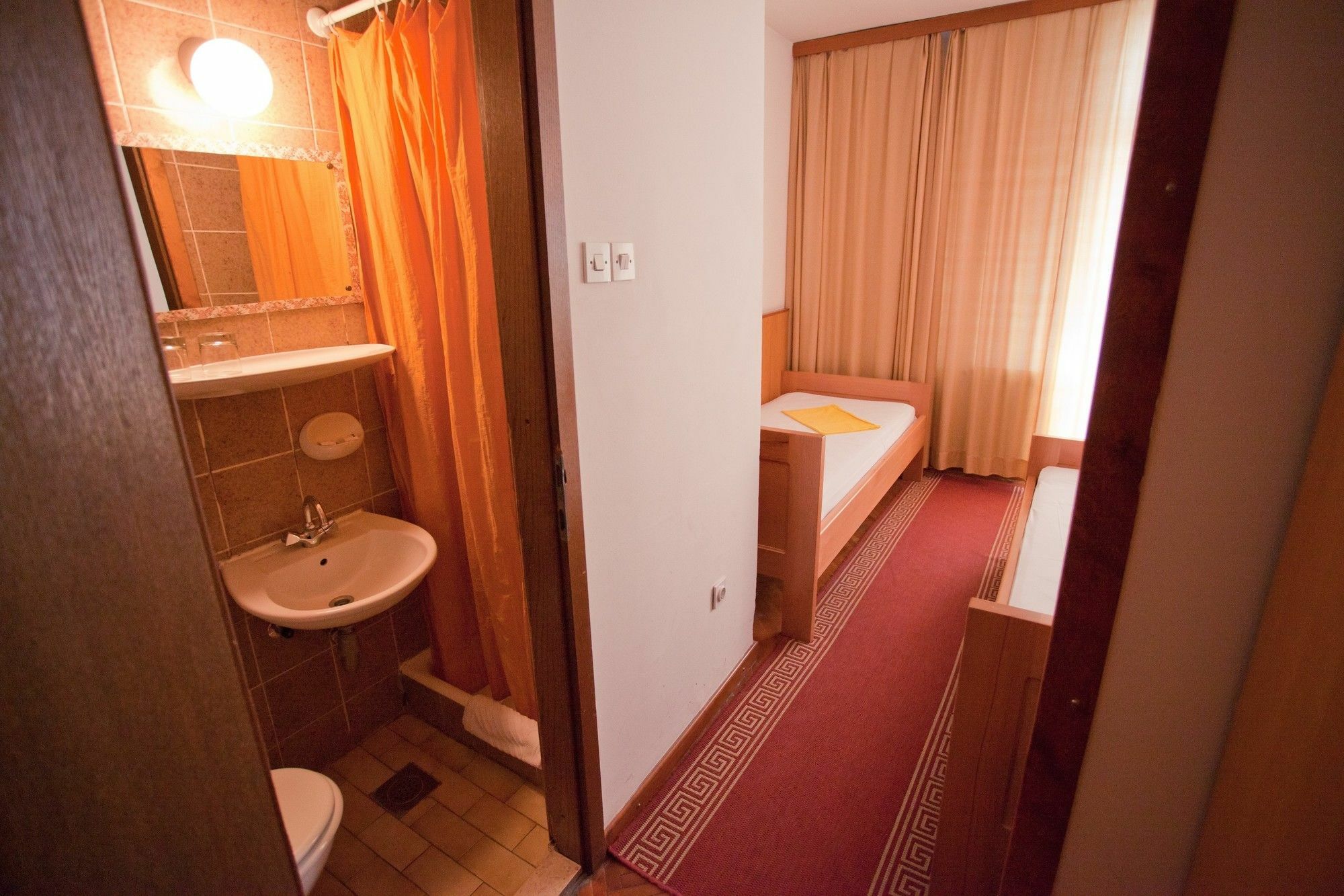 Hi Hostel Zagabria Esterno foto