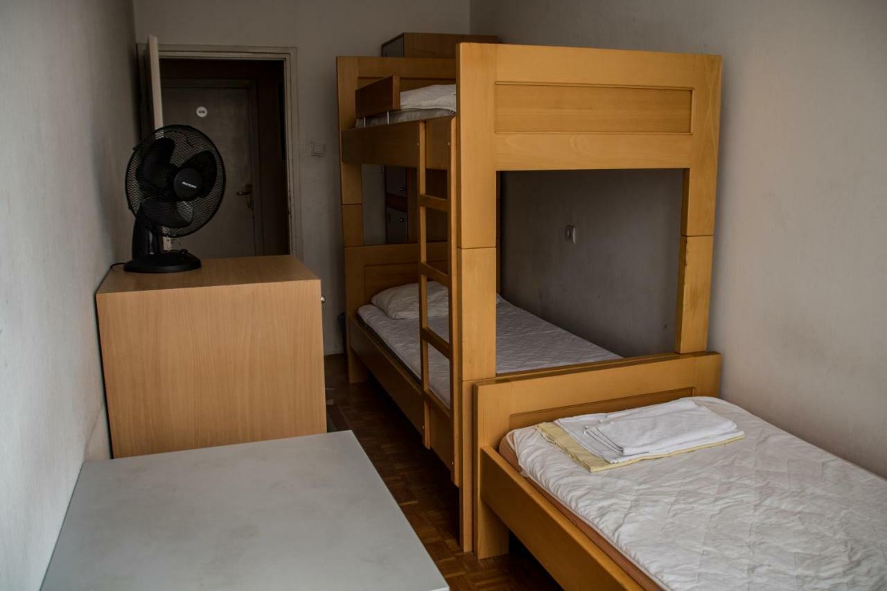 Hi Hostel Zagabria Esterno foto